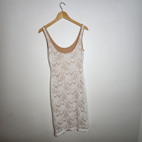 Bebe White Lace Bodycon Dress Nude Lined Sleeveless Cocktail Party Size Meduim - Picture 9 of 9